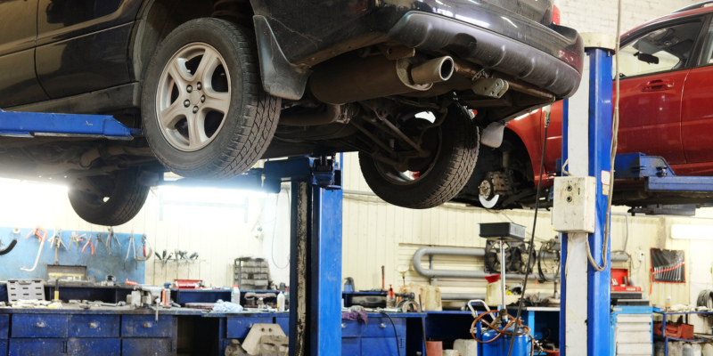 Auto body shop quotes for fixing your car may vary significantly