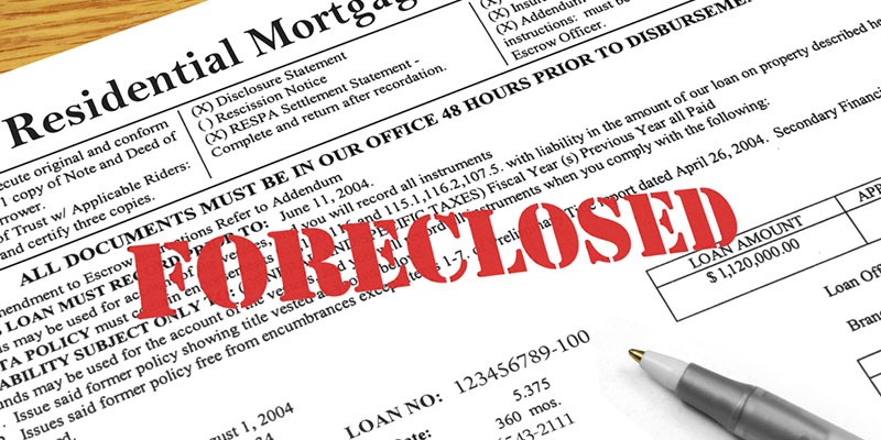 Looking to Buy a House? Consider Foreclosed Homes