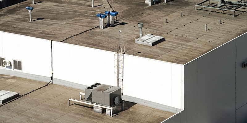 3 Key Benefits of Commercial Roofing Maintenance Plans