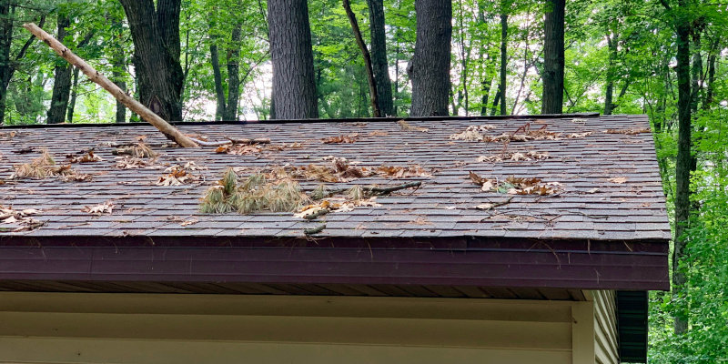 3 Signs You Should Call a Roofer After a Storm