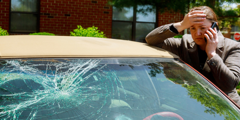 When a car needs auto glass repair 