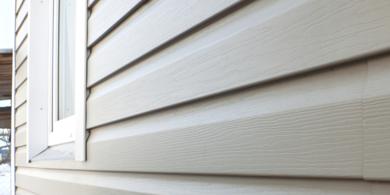 There are many pros and cons to siding