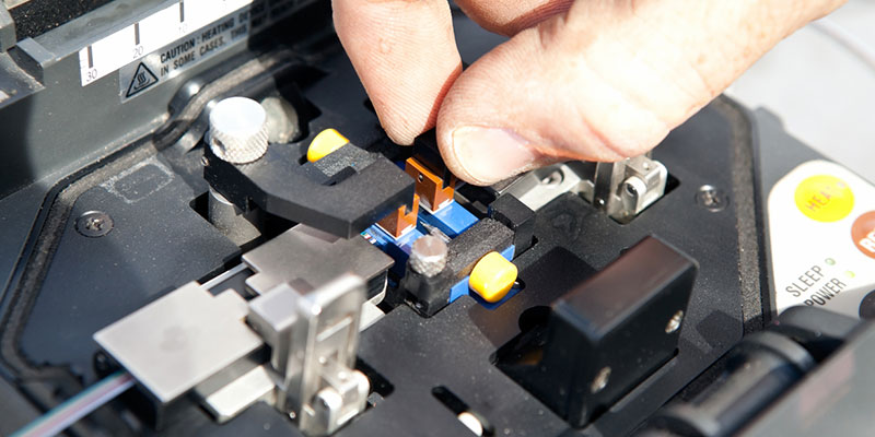 Tips on Picking the Most Qualified Fiber Optics Splicing Technician